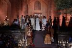 Model walks for Rohit Bal at grand finale of Wills at Qutub Minar, Delhi on 12th Oct 2014
